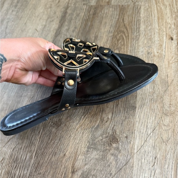 Pierre Dumas Thong Sandals - Picture 9 of 10